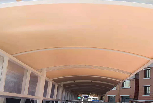 長春膜結(jié)構(gòu)停車棚的特點(diǎn)