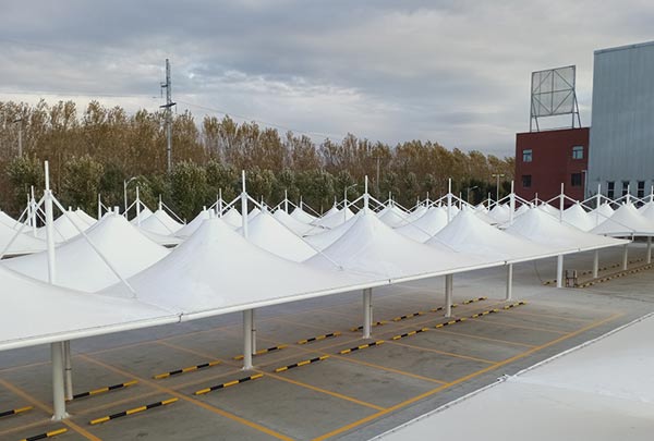 長(zhǎng)春膜結(jié)構(gòu)車棚 長(zhǎng)春膜結(jié)構(gòu)車棚