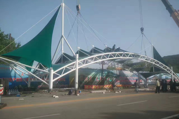 長春張拉膜施工方法革新：技術(shù)升級引領(lǐng)建筑新風尚