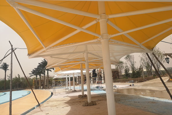 色彩艷麗的長春張拉膜價格會更高嗎？揭秘色彩與價格的關(guān)系