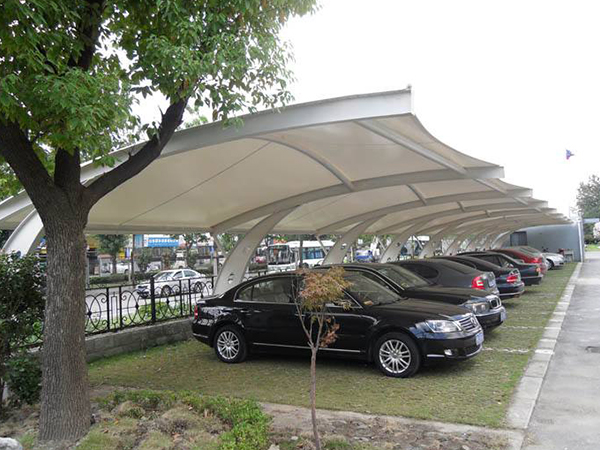 膜結(jié)構(gòu)車(chē)棚施工方案要素有哪些？